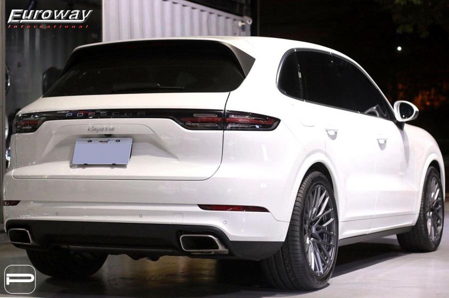  Porsche Cayenne on PUR Wheels (FL25) 2018 года  (фото 3 из 4)